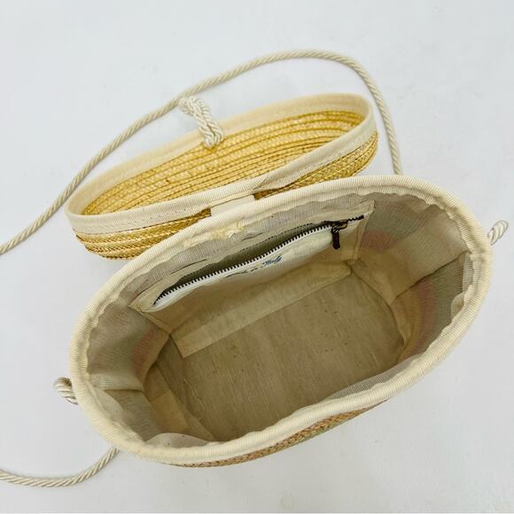 Straw Bucket Crossbody Bag - Picture 3 of 9